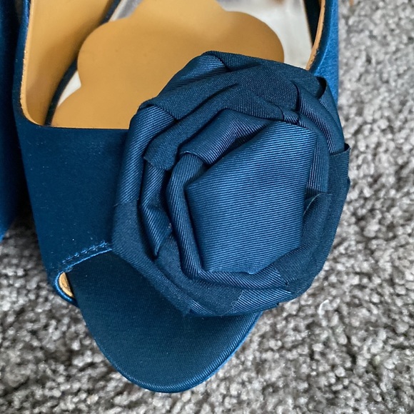 Badgley Mischka “Frank Teasat” 7.5 Satin Green Heel Open toe pump - Picture 5 of 8